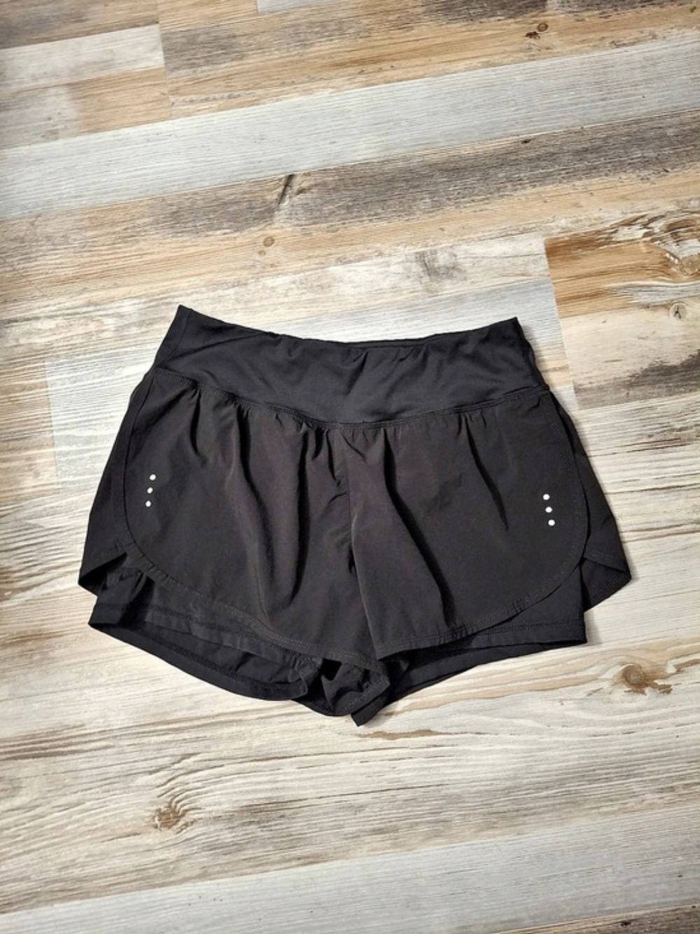 Soothfeel 2 In 1 Athletic Shorts in Black Size Medium